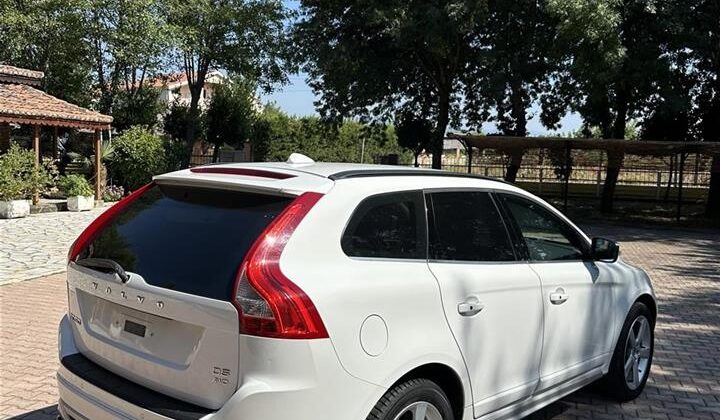 VOLVO XC60 2.4 R DESING