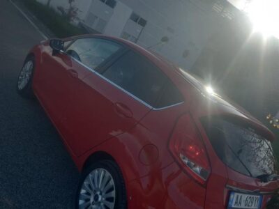 Shes Ford Fiesta Benzine /Gaz