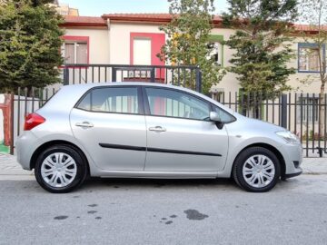 Toyota auris 2.0 nafte