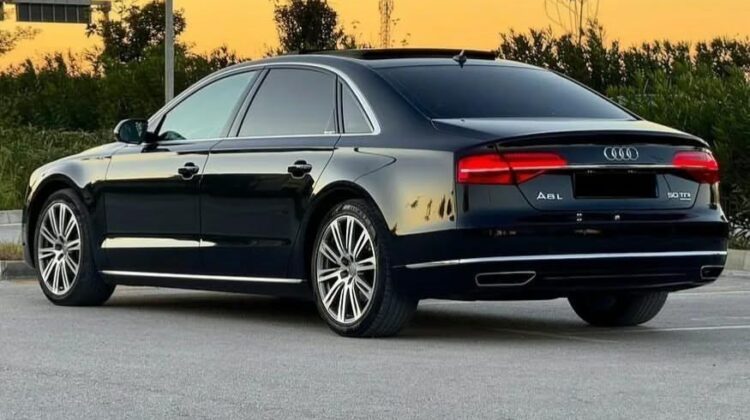 AUDI A8 3.0 NAFT 2016 LUNGO FULL OPSION