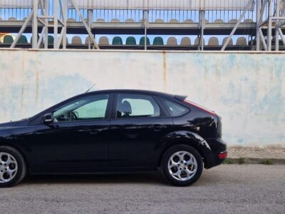 Ford Focus Benzin Gas 2011