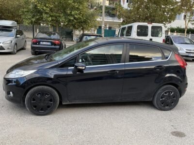 ford fiesta titanium 2010 3400€