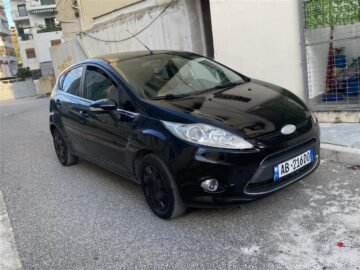 ford fiesta titanium 2010 3400€