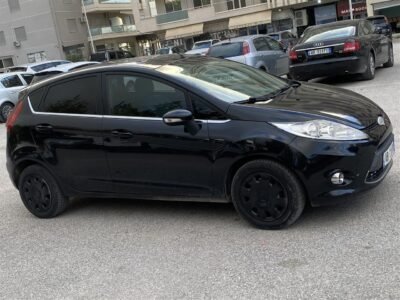 ford fiesta titanium 2010 3400€