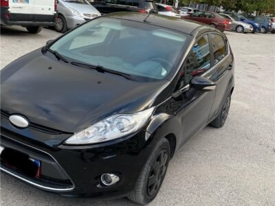 ford fiesta titanium 2010 3400€