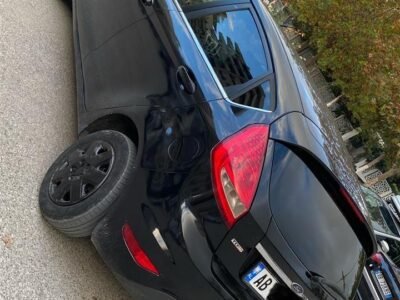 ford fiesta titanium 2010 3400€