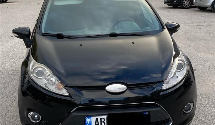 ford fiesta titanium 2010 3400€