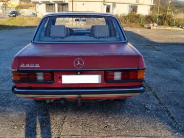 Mercedes Benz 240D