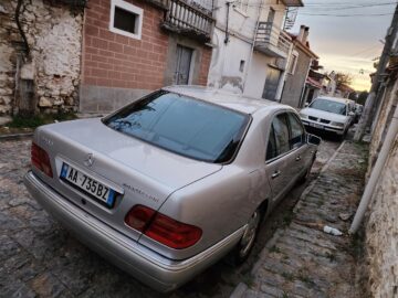 MERCEDES W210 E AVANGARD KONPRESSOR NE GJENDJE SHUM TE MIRE