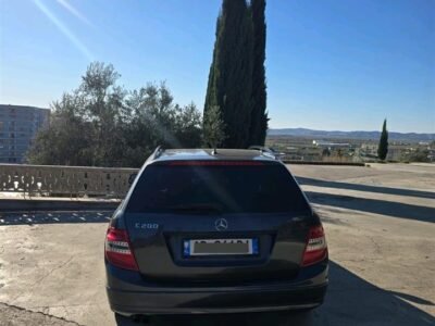 Mercedez Benz C-200 6,300 EUR