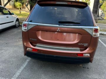 Mitsubishi Outlander Viti 2014 6+1 vende 4×4