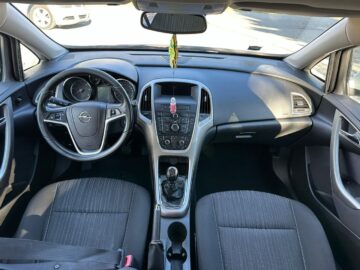 Opel astra 2011 Letra 1 vit