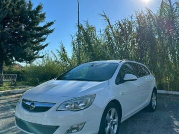 Opel astra 2011 Letra 1 vit