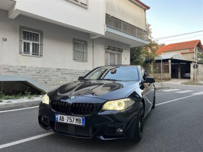 Bmw seria 5 F10 look M fabrike 2012 full Zvicra