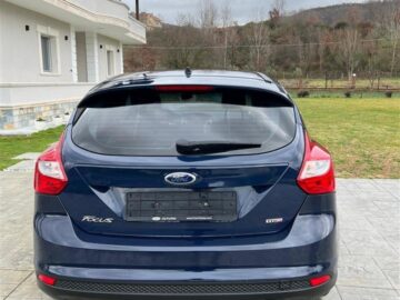 FORD FOCUS 2014 AUTOMAT NAFTE