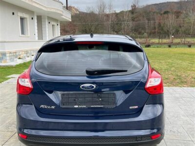 FORD FOCUS 2014 AUTOMAT NAFTE