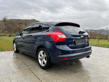 FORD FOCUS 2014 AUTOMAT NAFTE