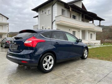 FORD FOCUS 2014 AUTOMAT NAFTE