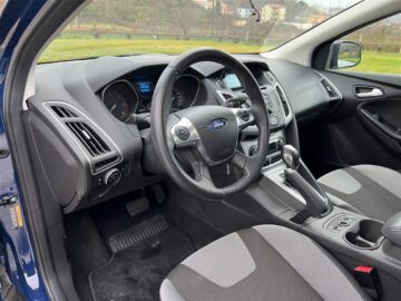 FORD FOCUS 2014 AUTOMAT NAFTE