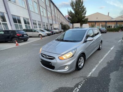 Hyundai Accent 2012