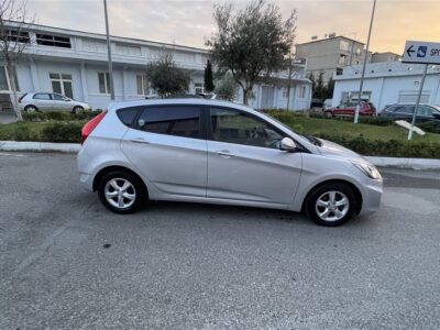 Hyundai Accent 2012