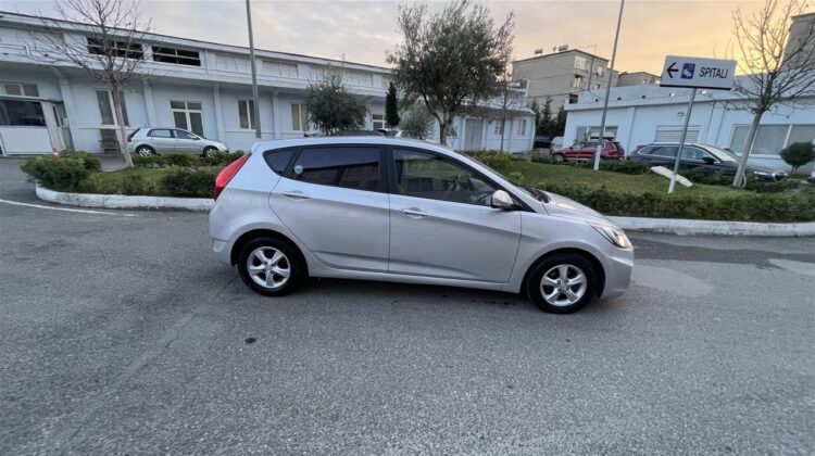 Hyundai Accent 2012