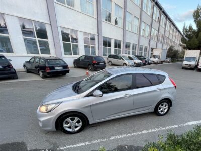 Hyundai Accent 2012