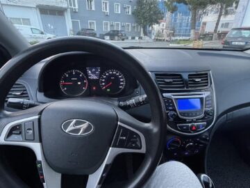 Hyundai Accent 2012