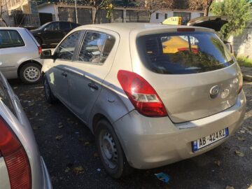 Hyundai i20 1.2 benzin viti 2010