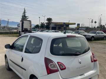 RENAULT TWINGO 1.5 NAFTE MANUAL