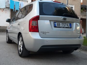 Shitet Kia Carens CRDI 2.0 diesel