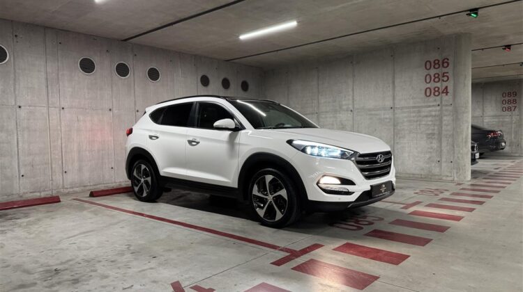 HYUNDAI TUCSON 2.0 DIESEL 4WD PLATINIUM ModifikoION