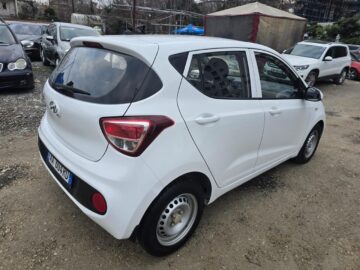 Shitet Hyundai i10, e bardhe ,manuale,viti 2017 Benzine