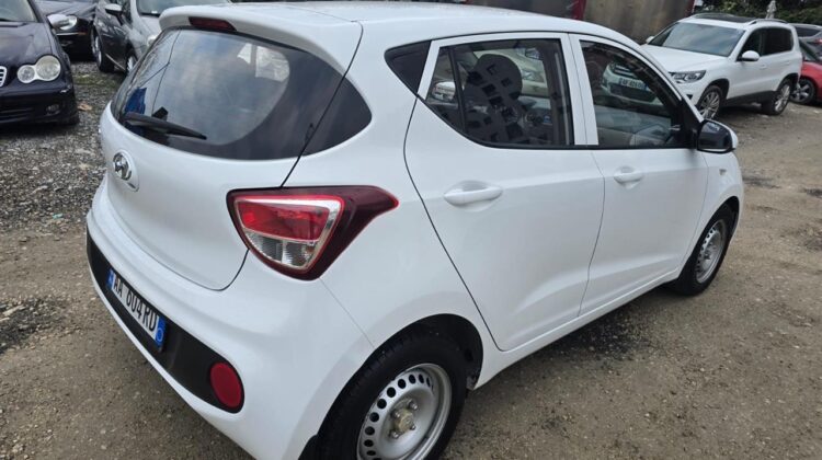 Shitet Hyundai i10, e bardhe ,manuale,viti 2017 Benzine