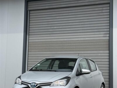 TOYOTA YARIS 1.5 BENZIN/HYBRID AUTOMATIKE 2015🇩🇪